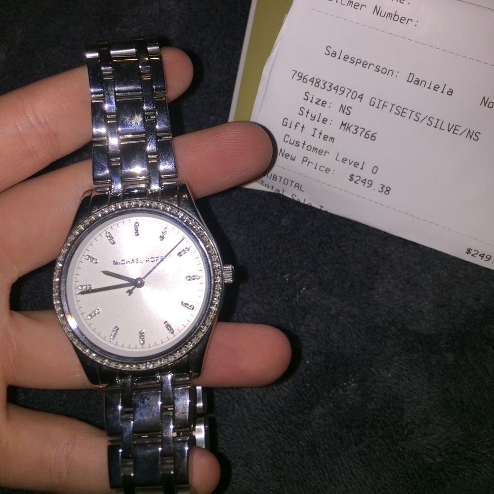 NEW & good condition Michael Kors watch